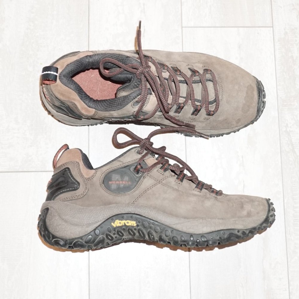 MERRYEL HIKING SHOES WITH VIBRAM SOLES